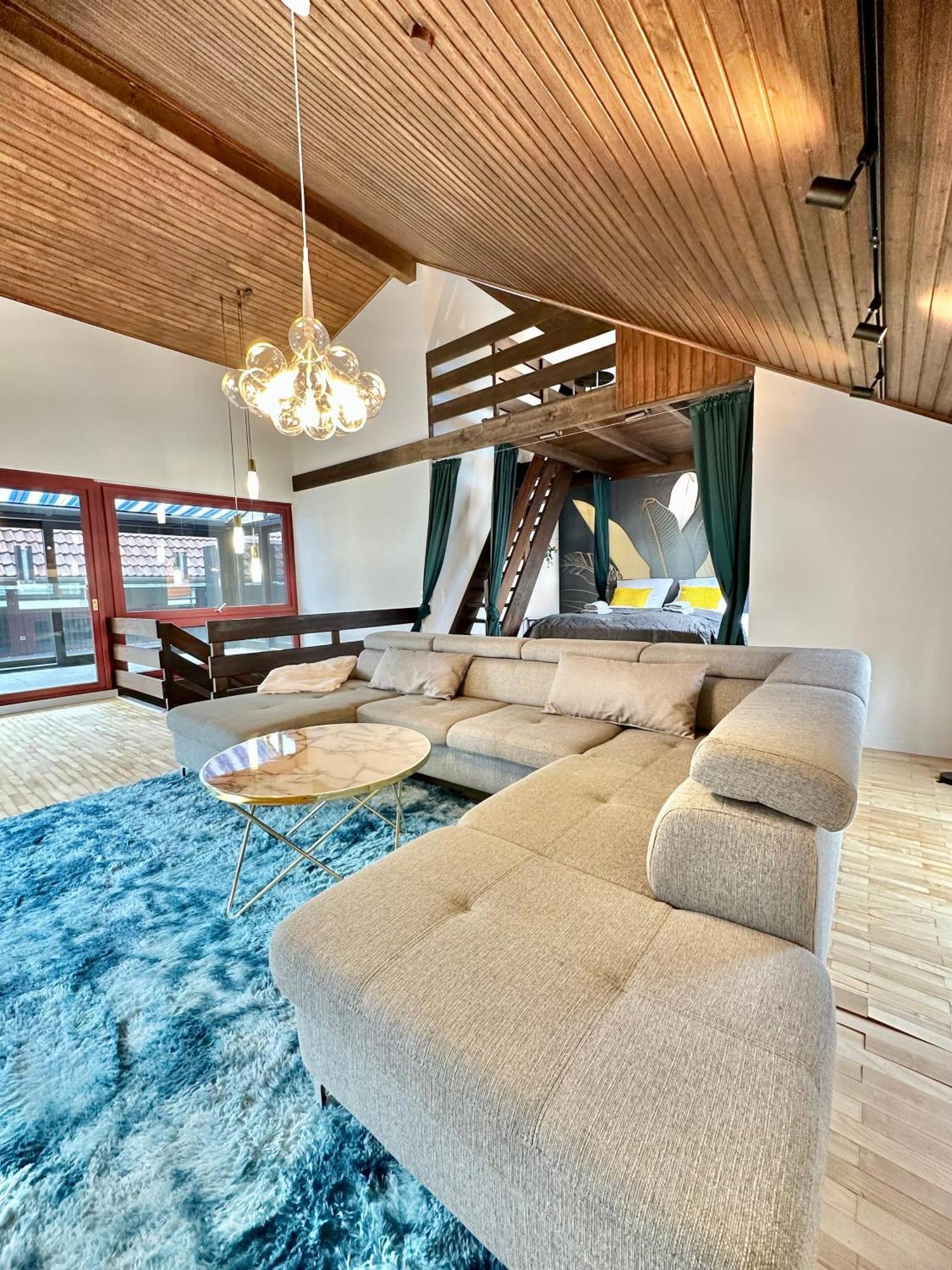 אולדנבורג City-Apartment Mit Dachterrasse & Massagesessel In Der Fussgaengerzone K4 מראה חיצוני תמונה